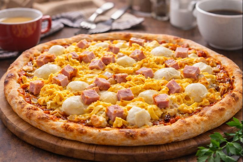 Ham-and-Egg-and-Swiss-pizza